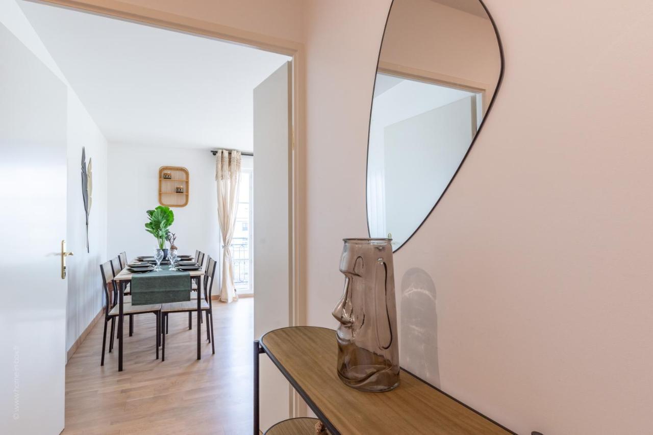Luxe Flat For 7 - Fairytale Factory Apartment Bussy-Saint-Georges Bagian luar foto