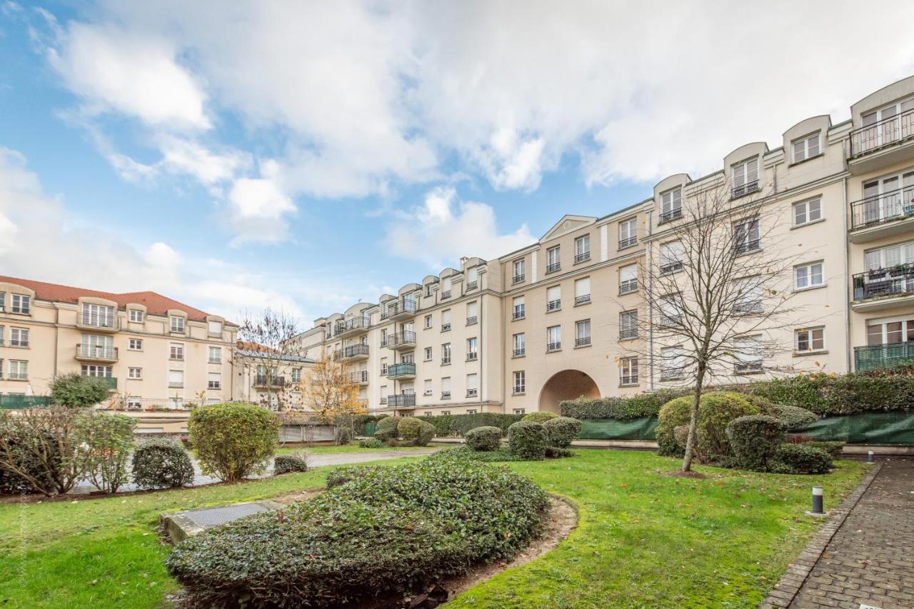 Luxe Flat For 7 - Fairytale Factory Apartment Bussy-Saint-Georges Bagian luar foto