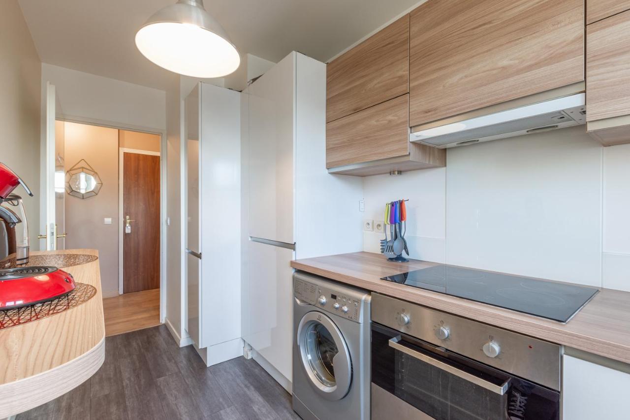 Luxe Flat For 7 - Fairytale Factory Apartment Bussy-Saint-Georges Bagian luar foto